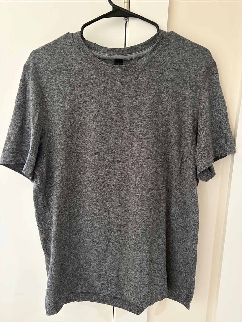 lululemon athletica Men's Heathered Gray Short Sleeve Tee